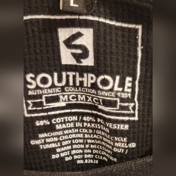 Vintage Y2K.Southpole- Size L men's long sleeve thermal. Color black. - Picture 4 of 6